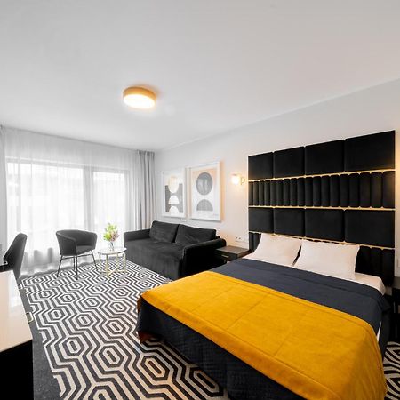 Lulu Apartments - Rosa - Studio Hotelowe Z Klimatyzacja I Konsola Ps4 - Solny Resort 科沃布热格 外观 照片