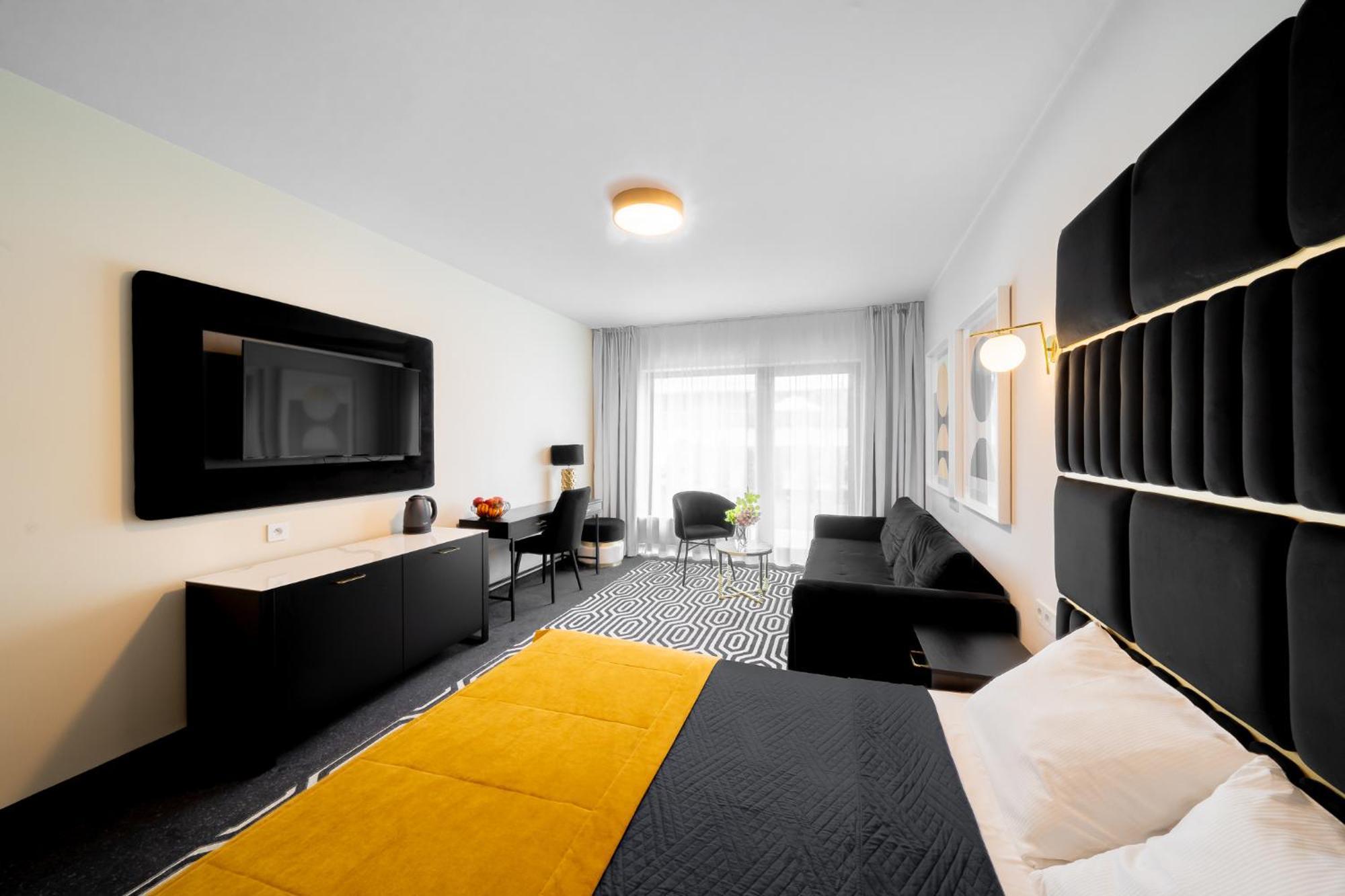 Lulu Apartments - Rosa - Studio Hotelowe Z Klimatyzacja I Konsola Ps4 - Solny Resort 科沃布热格 外观 照片