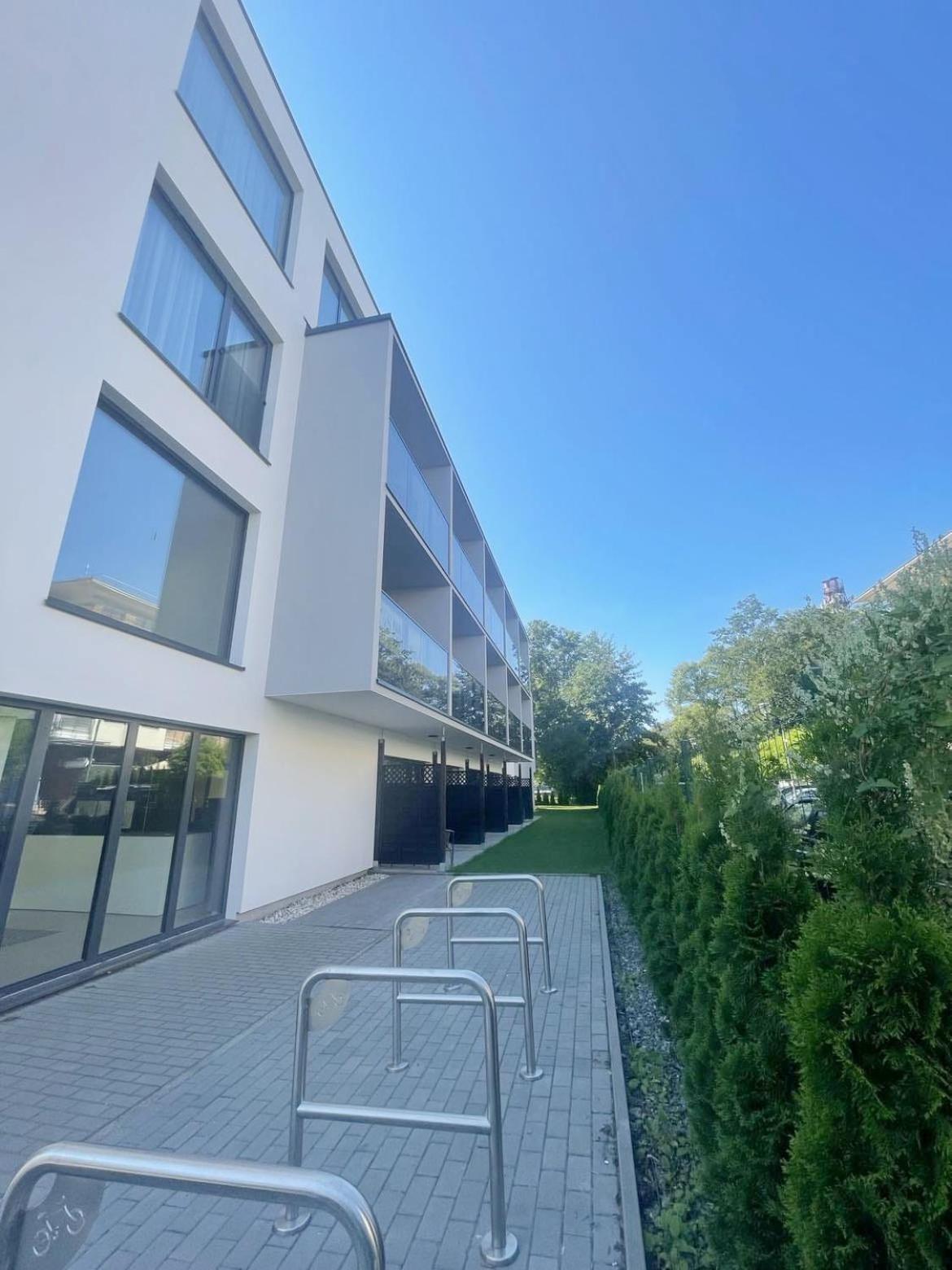 Lulu Apartments - Rosa - Studio Hotelowe Z Klimatyzacja I Konsola Ps4 - Solny Resort 科沃布热格 外观 照片